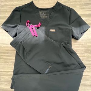 FIGS scrubs XXS top and XS bottom Dark blue with pink tie